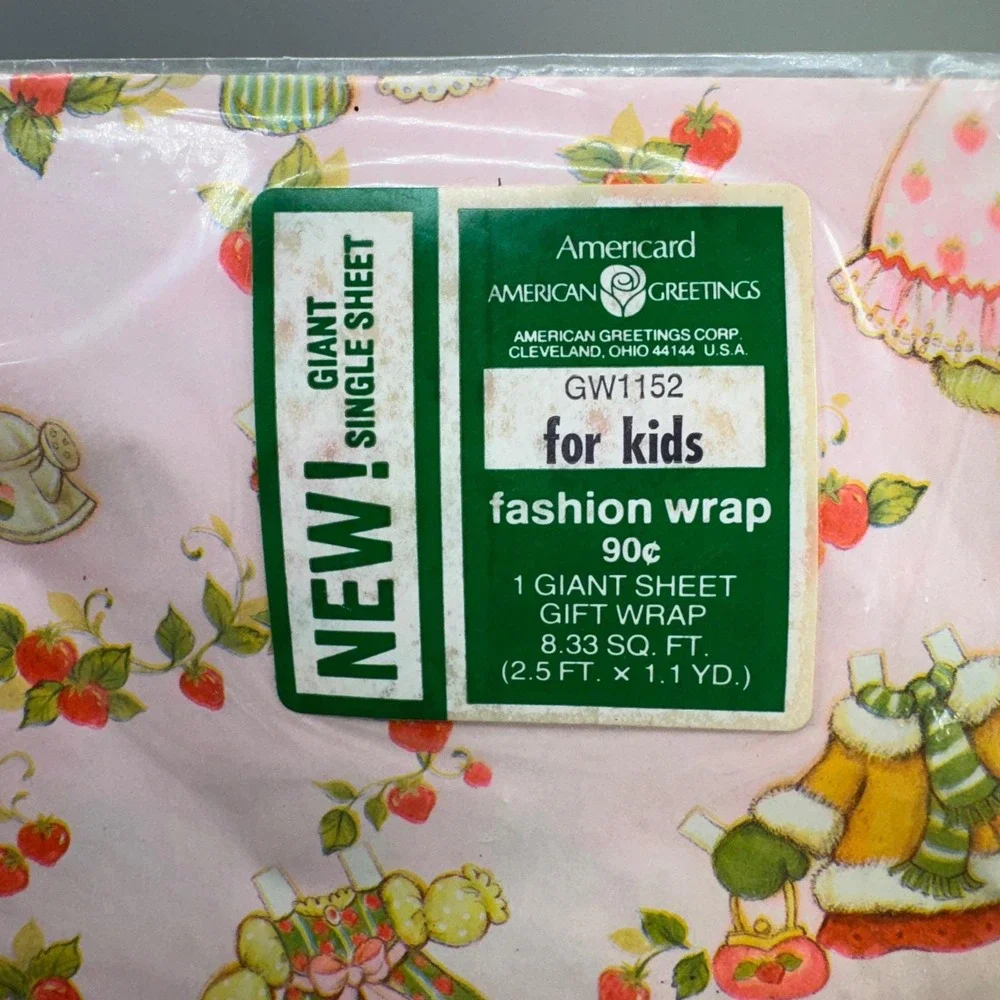 American Greetings Strawberry Shortcake Gift Wrap OS Pink Vintage 80s Sweet Girl